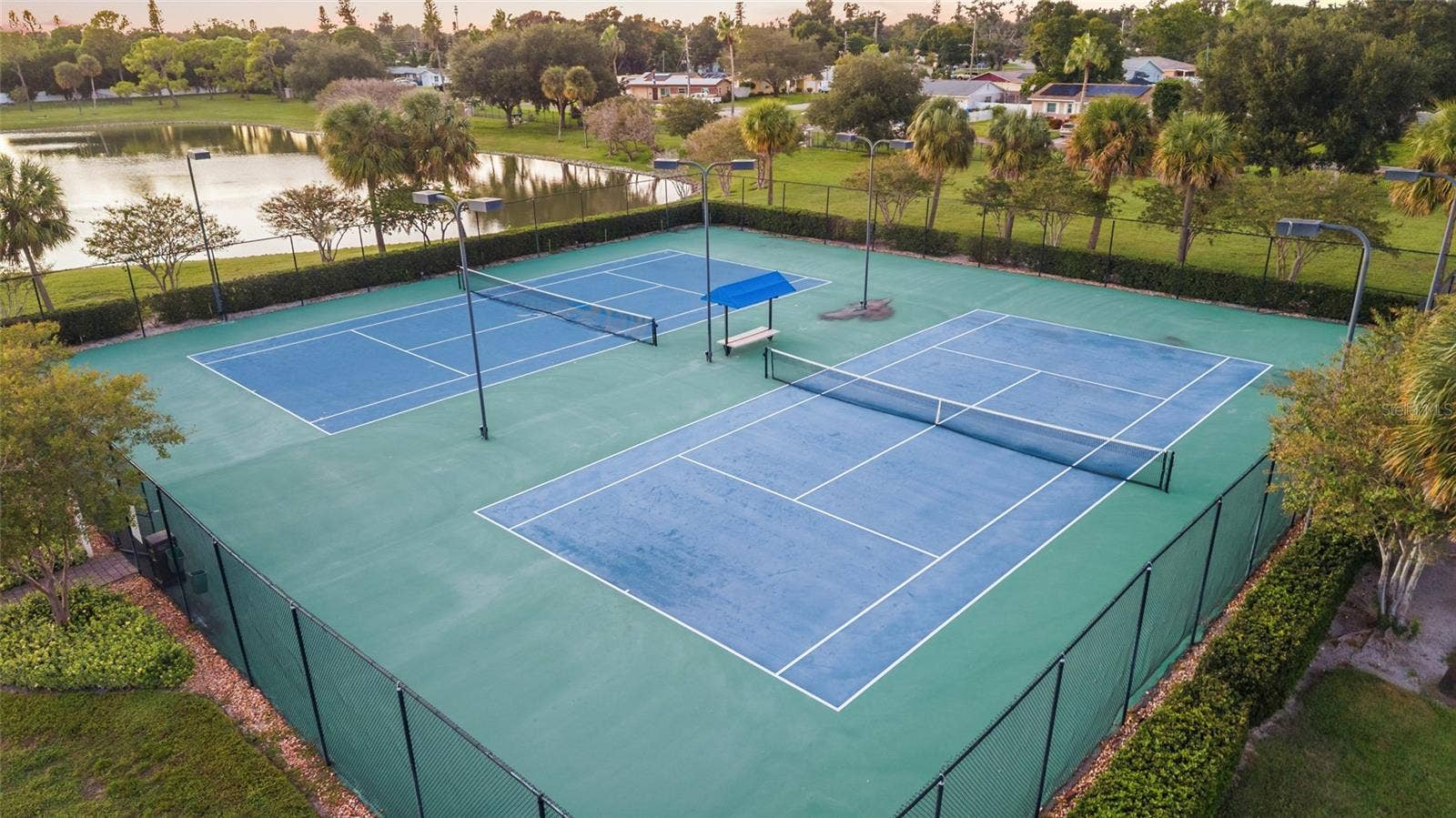 5202 BEACH DRIVE SE, #D, St Petersburg, FL 33705 5202 BEACH DRIVE SE, #D, St Petersburg, FL 33705