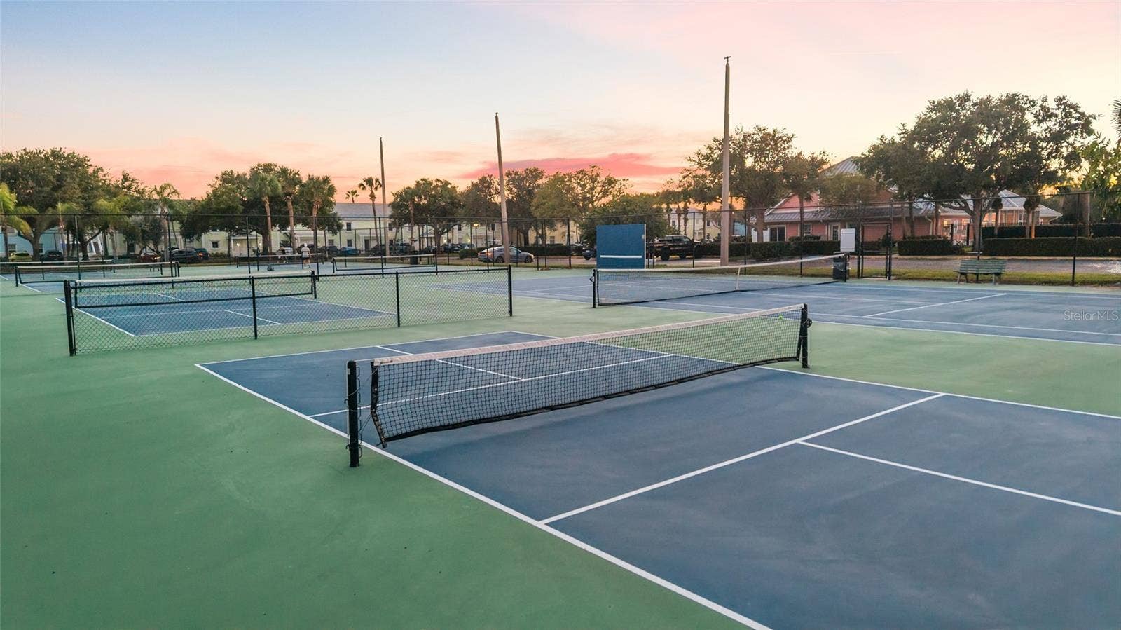 5202 BEACH DRIVE SE, #D, St Petersburg, FL 33705 5202 BEACH DRIVE SE, #D, St Petersburg, FL 33705