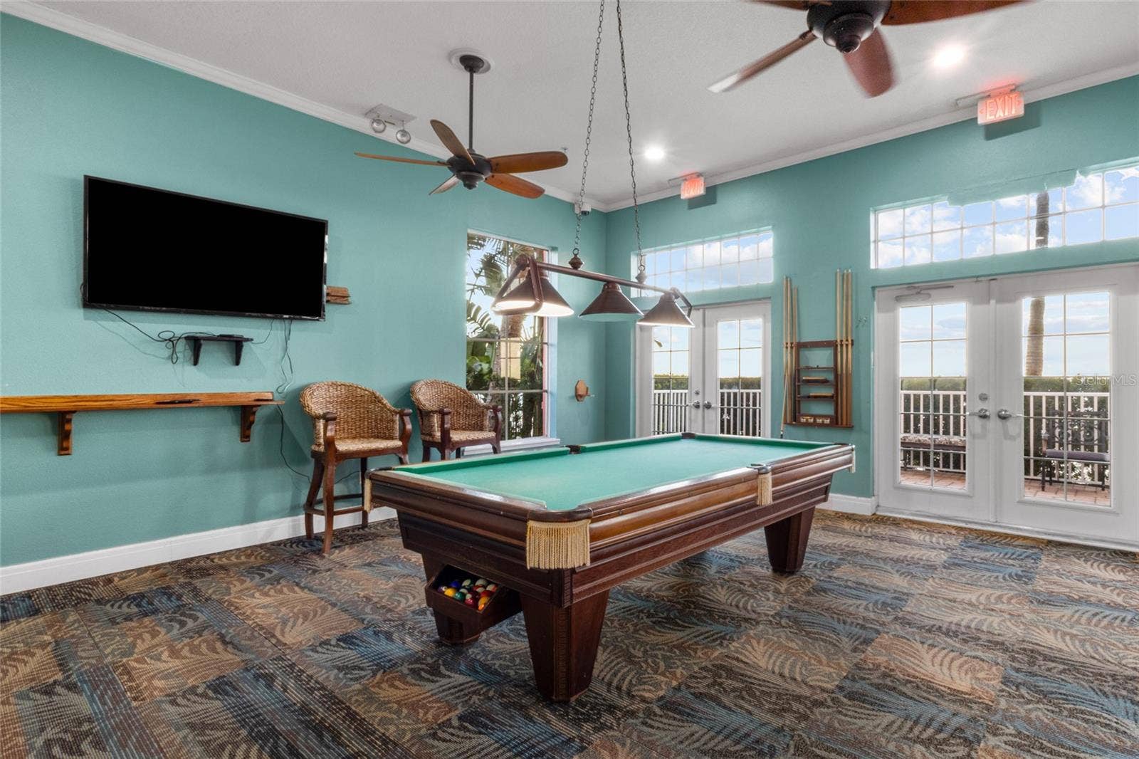 5202 BEACH DRIVE SE, #D, St Petersburg, FL 33705 5202 BEACH DRIVE SE, #D, St Petersburg, FL 33705