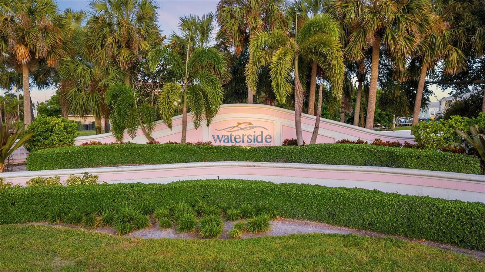 5202 BEACH DRIVE SE, #D, St Petersburg, FL 33705 5202 BEACH DRIVE SE, #D, St Petersburg, FL 33705