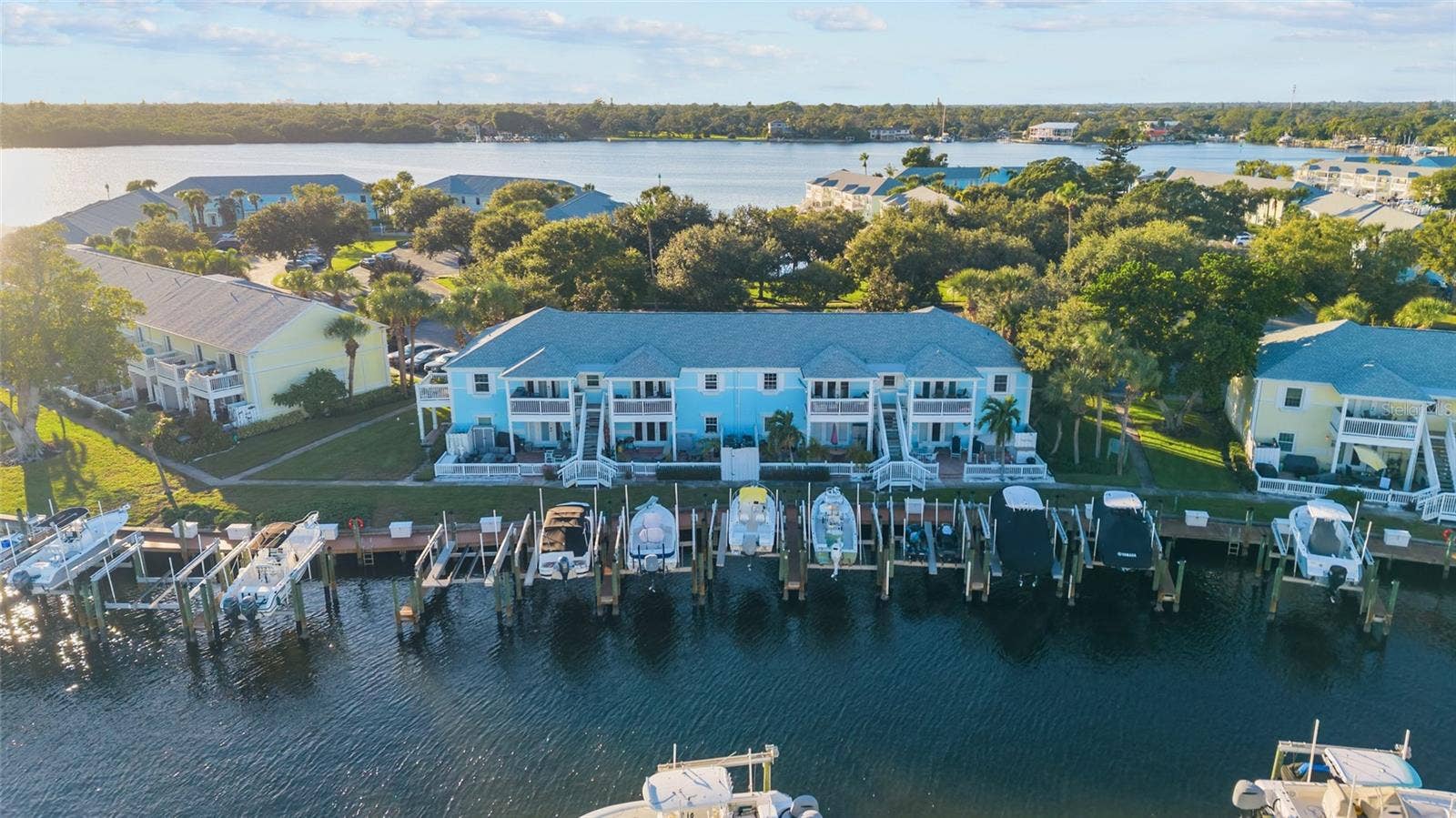 5202 BEACH DRIVE SE, #D, St Petersburg, FL 33705 5202 BEACH DRIVE SE, #D, St Petersburg, FL 33705
