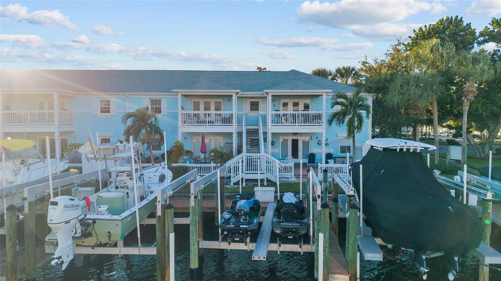 5202 BEACH DRIVE SE, #D, St Petersburg, FL 33705 5202 BEACH DRIVE SE, #D, St Petersburg, FL 33705