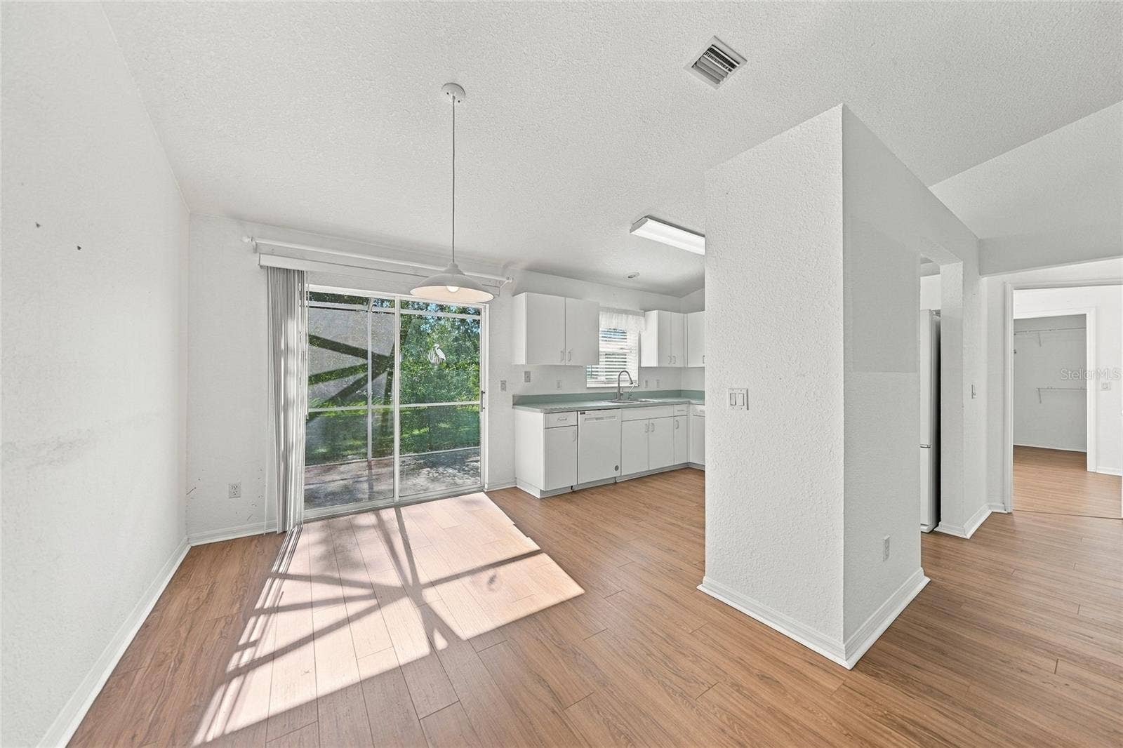 4840 CAMELOT STREET, North Port, FL 34288 Dining Area