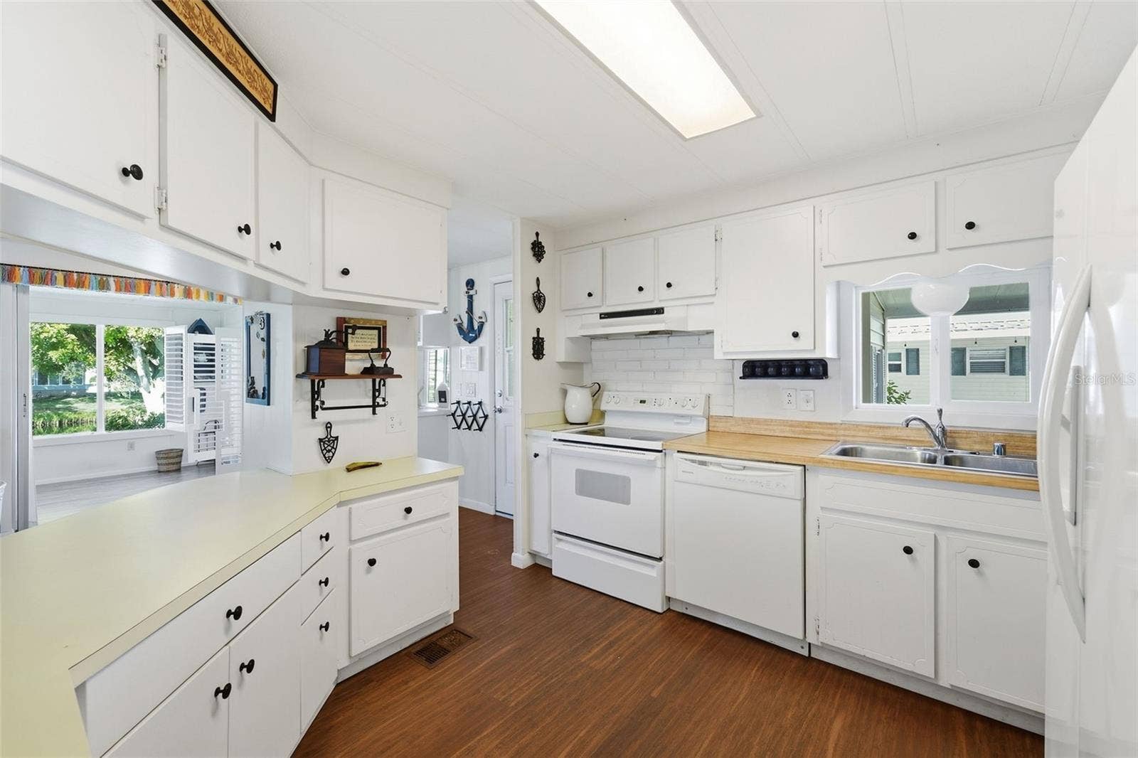 110 MARTINIQUE ROAD, North Port, FL 34287 110 MARTINIQUE ROAD, North Port, FL 34287