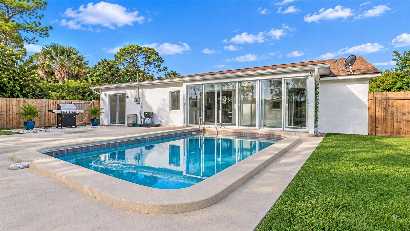 2524 COLLINGSWOOD BOULEVARD, Port Charlotte, FL 33948 VIRTUALLY STAGED