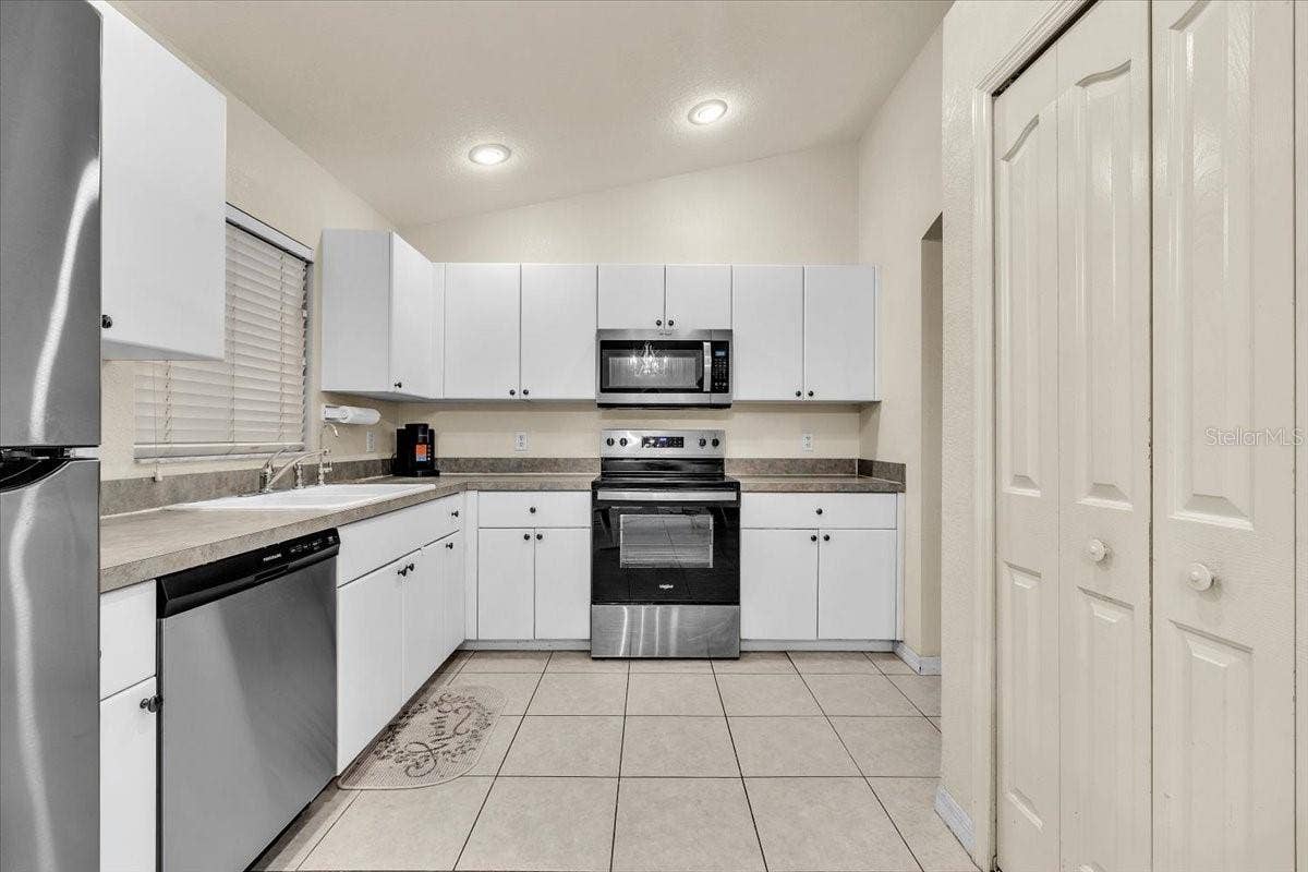 1091 LUAU STREET, North Port, FL 34286