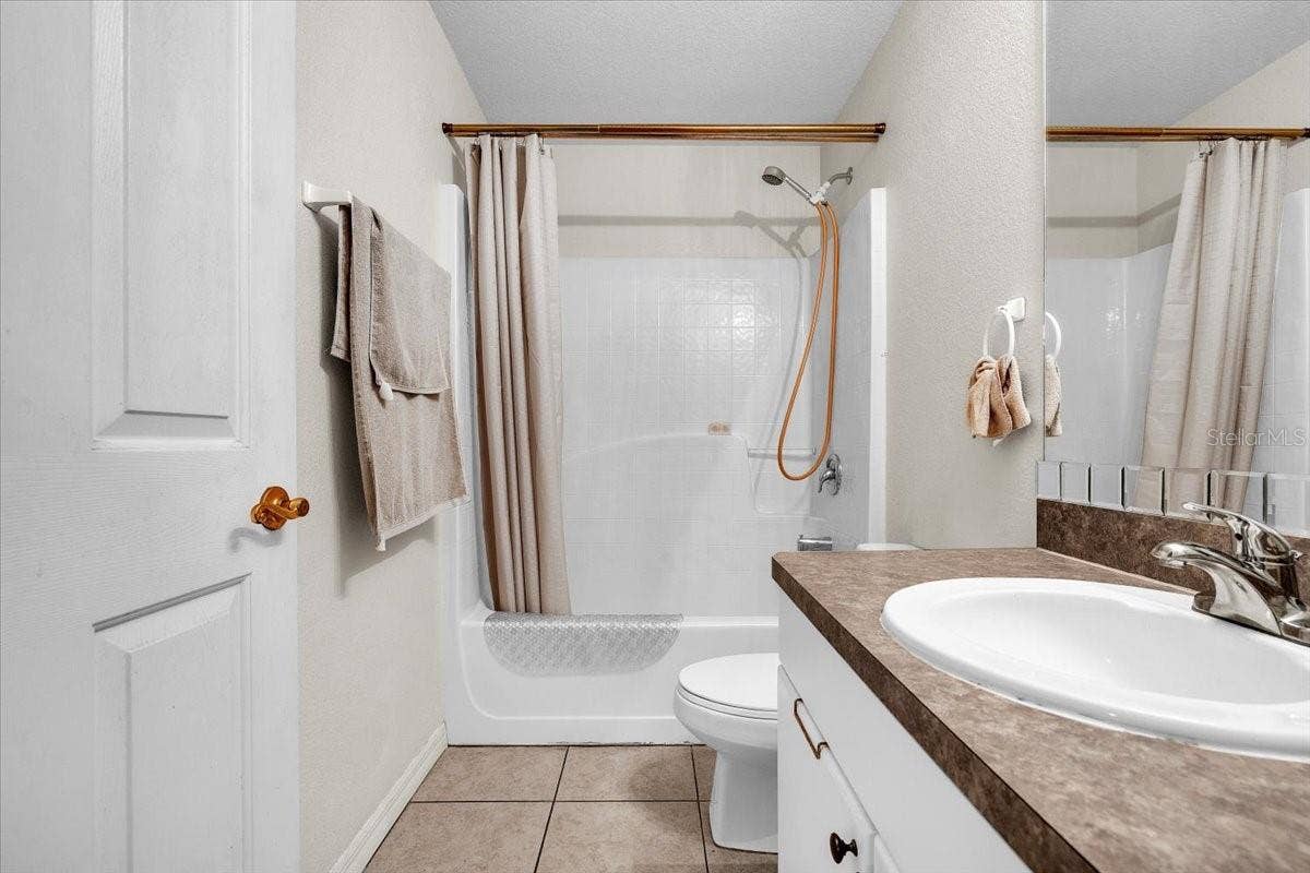1091 LUAU STREET, North Port, FL 34286