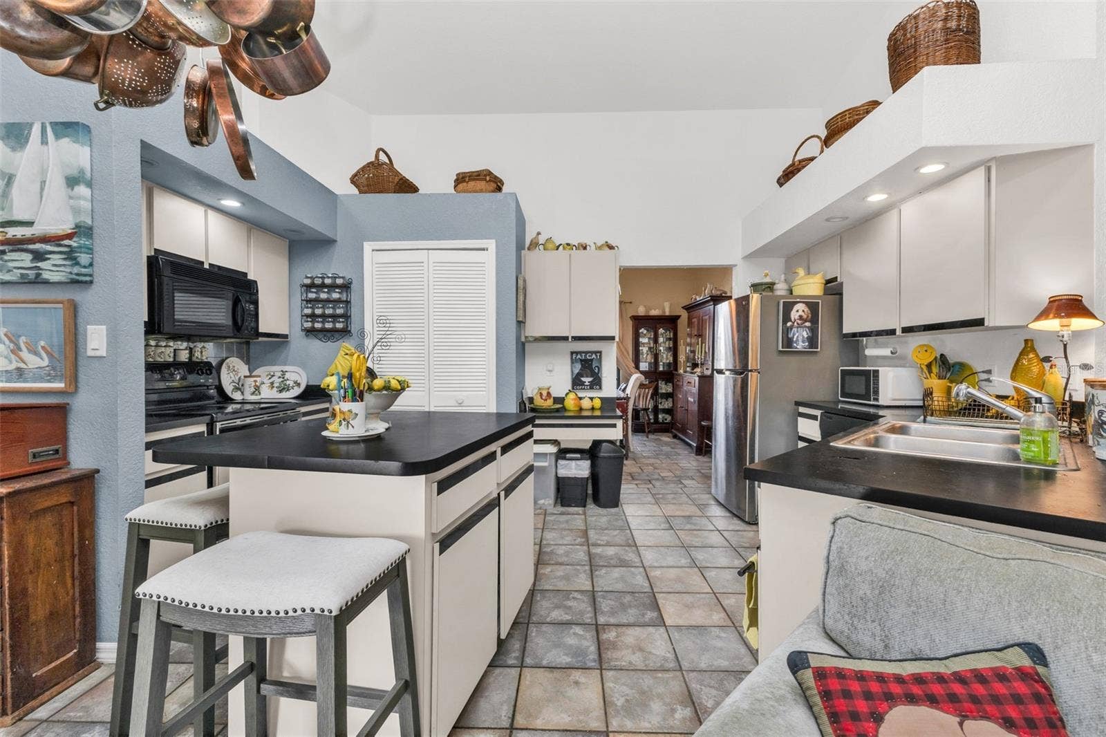 1360 INVERNESS STREET, Port Charlotte, FL 33952 KITCHEN WITH MOVEABLE ISLAND