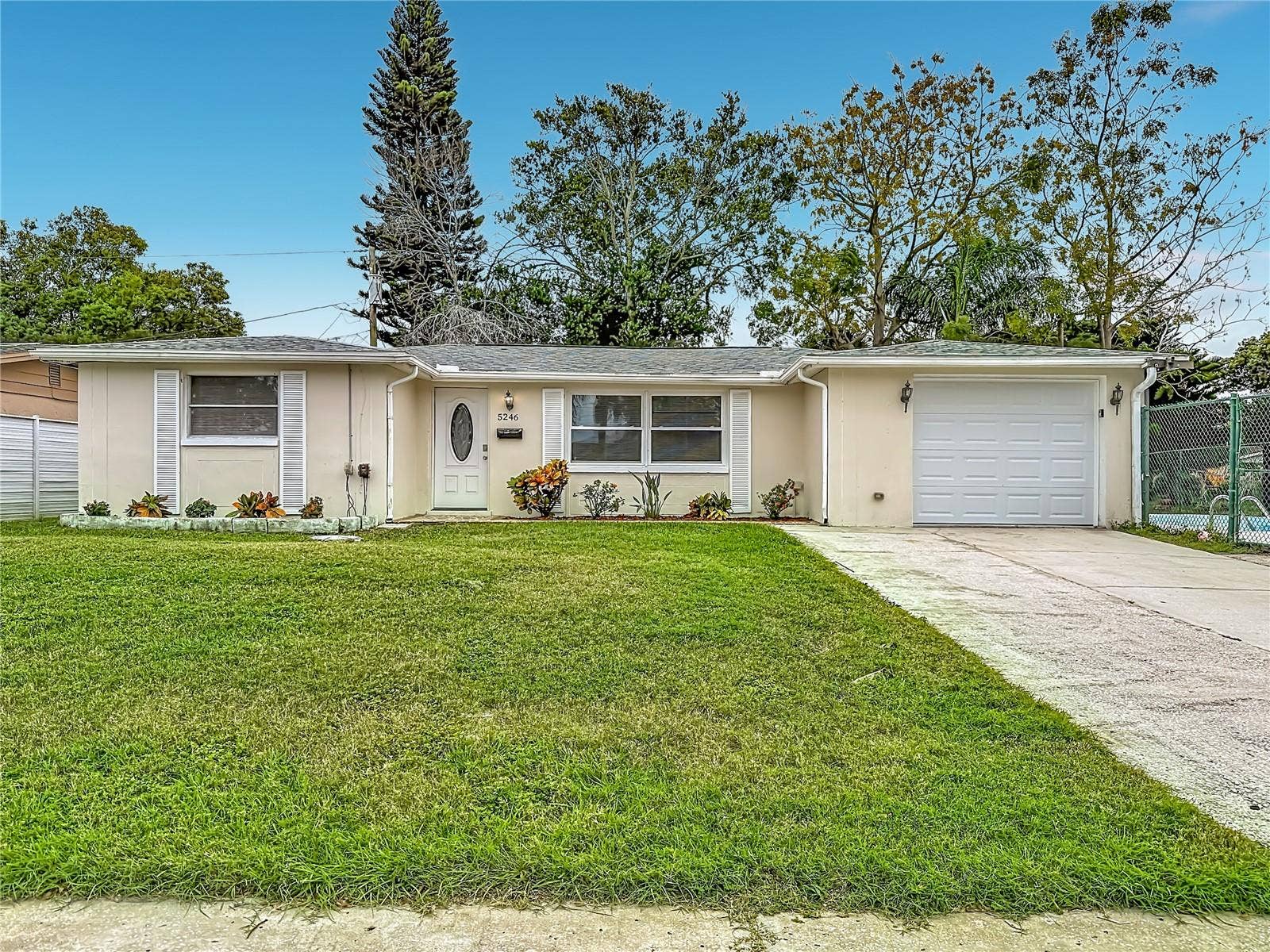 5246 DRIFT TIDE DRIVE, New Port Richey, FL 34652 5246 DRIFT TIDE DRIVE, New Port Richey, FL 34652