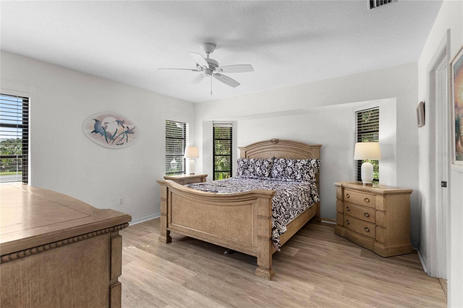 18346 KOALA AVENUE, Port Charlotte, FL 33948 Primary Suite with plenty of windows to let the Florida sunshine in.