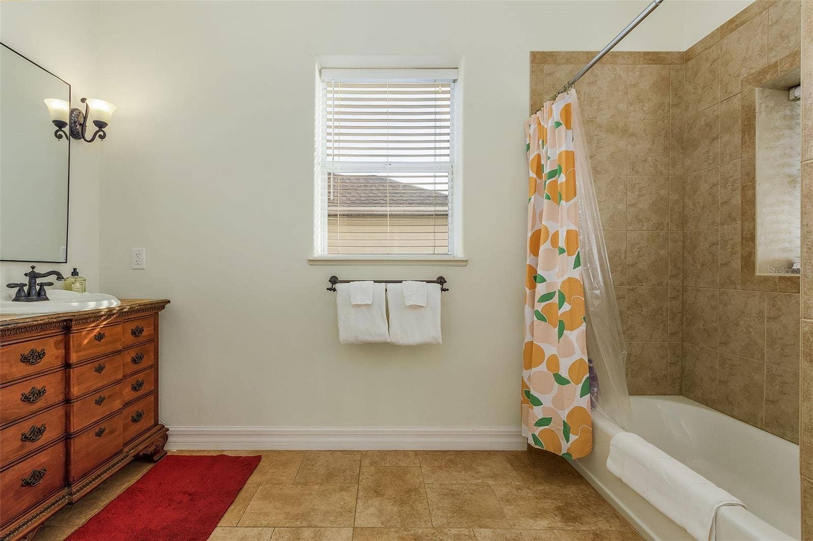 197 ALBERT LANE, Port Charlotte, FL 33954 Main floor guest full bath