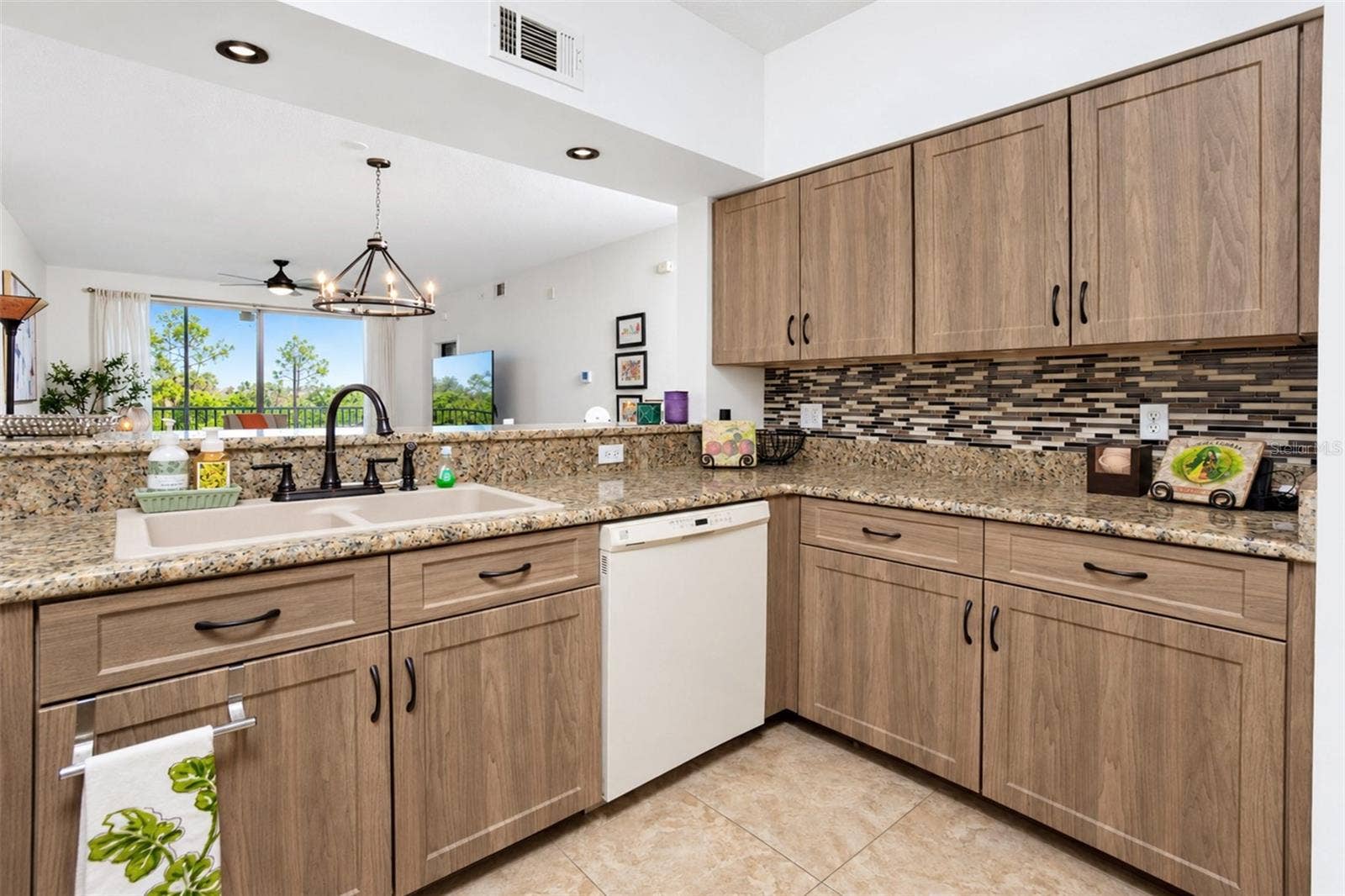 175 KINGS HIGHWAY, #924, Punta Gorda, FL 33983 175 KINGS HIGHWAY, #924, Punta Gorda, FL 33983