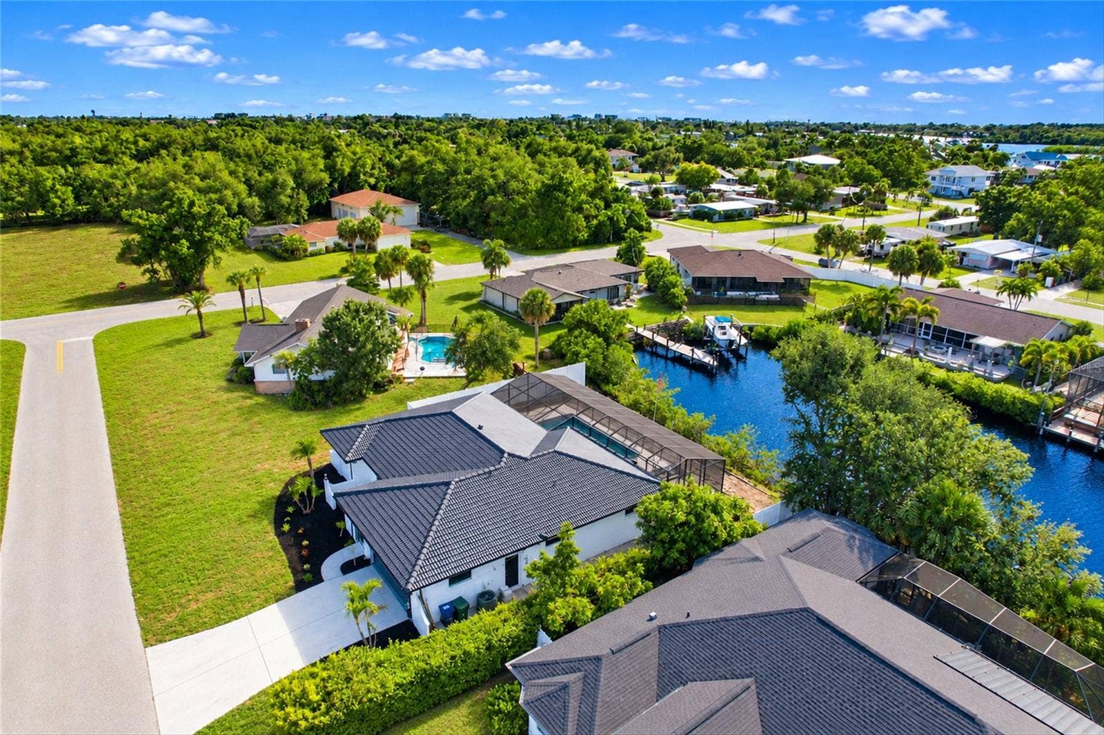 511 BONITO AVENUE, Nokomis, FL 34275 511 BONITO AVENUE, Nokomis, FL 34275