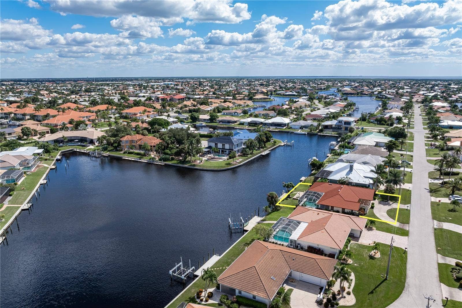 140 BAYSHORE COURT, Punta Gorda, FL 33950 140 BAYSHORE COURT, Punta Gorda, FL 33950