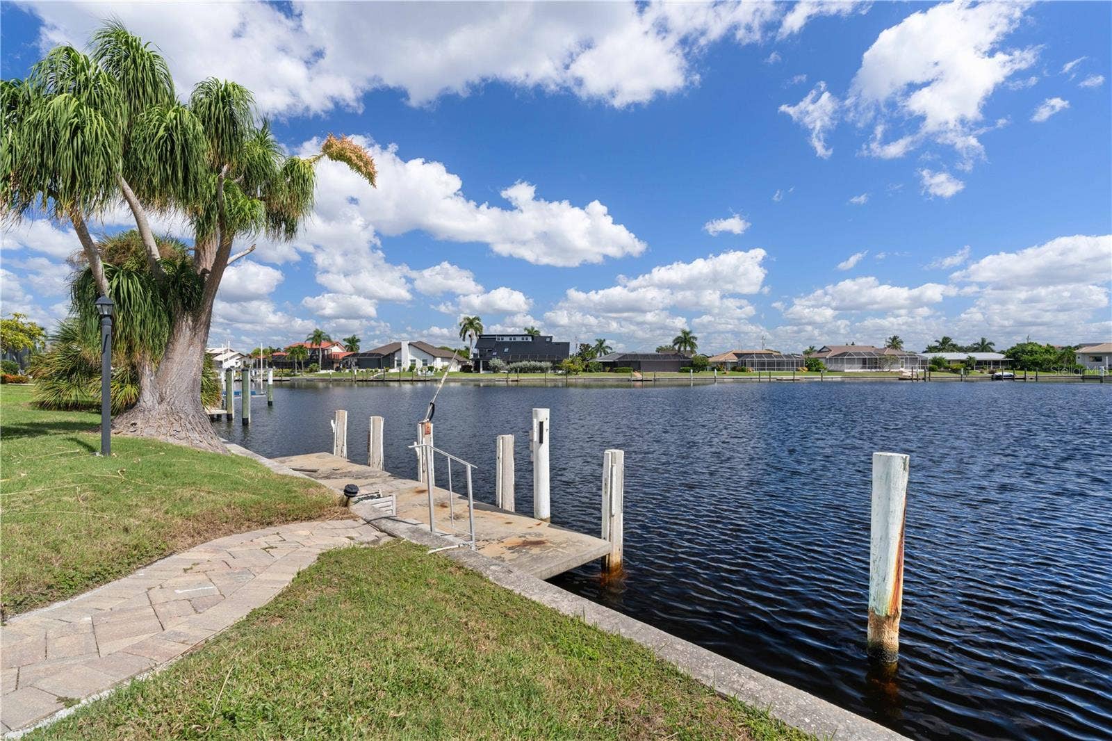140 BAYSHORE COURT, Punta Gorda, FL 33950 140 BAYSHORE COURT, Punta Gorda, FL 33950