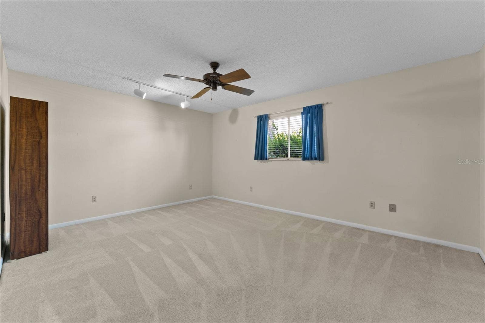 Guest bedroom 2