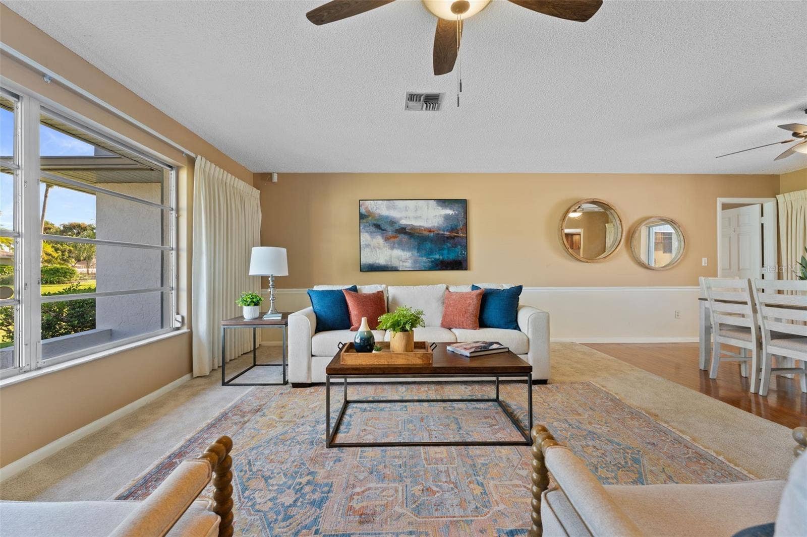 Formal livingroom