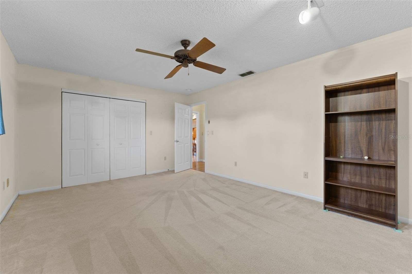 Guest bedroom 2