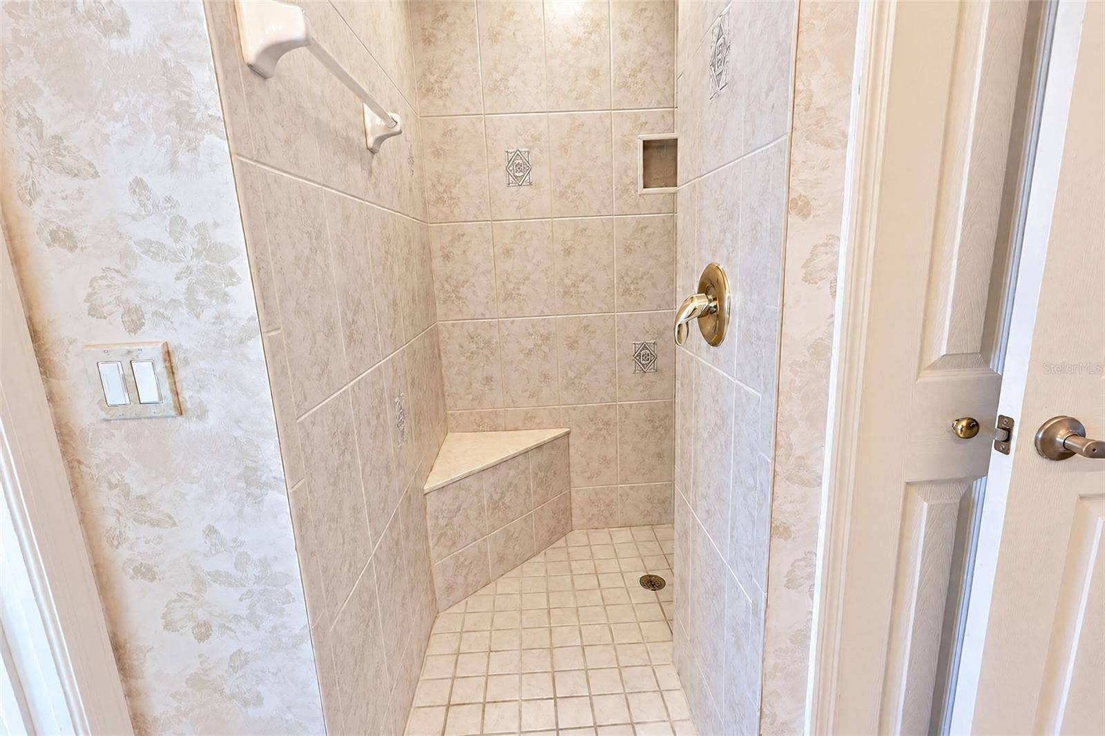 1535 SUZI STREET, Punta Gorda, FL 33950 Guest Bathroom