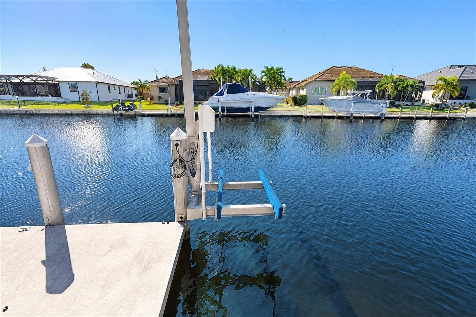 1535 SUZI STREET, Punta Gorda, FL 33950 Jet Ski Lift