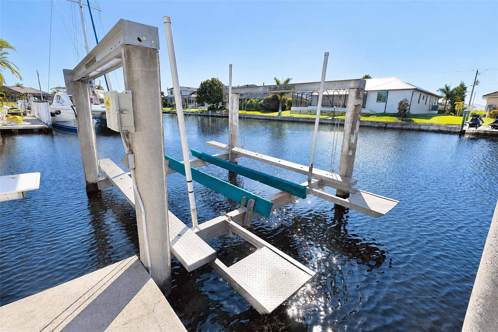 1535 SUZI STREET, Punta Gorda, FL 33950 Boat Lift