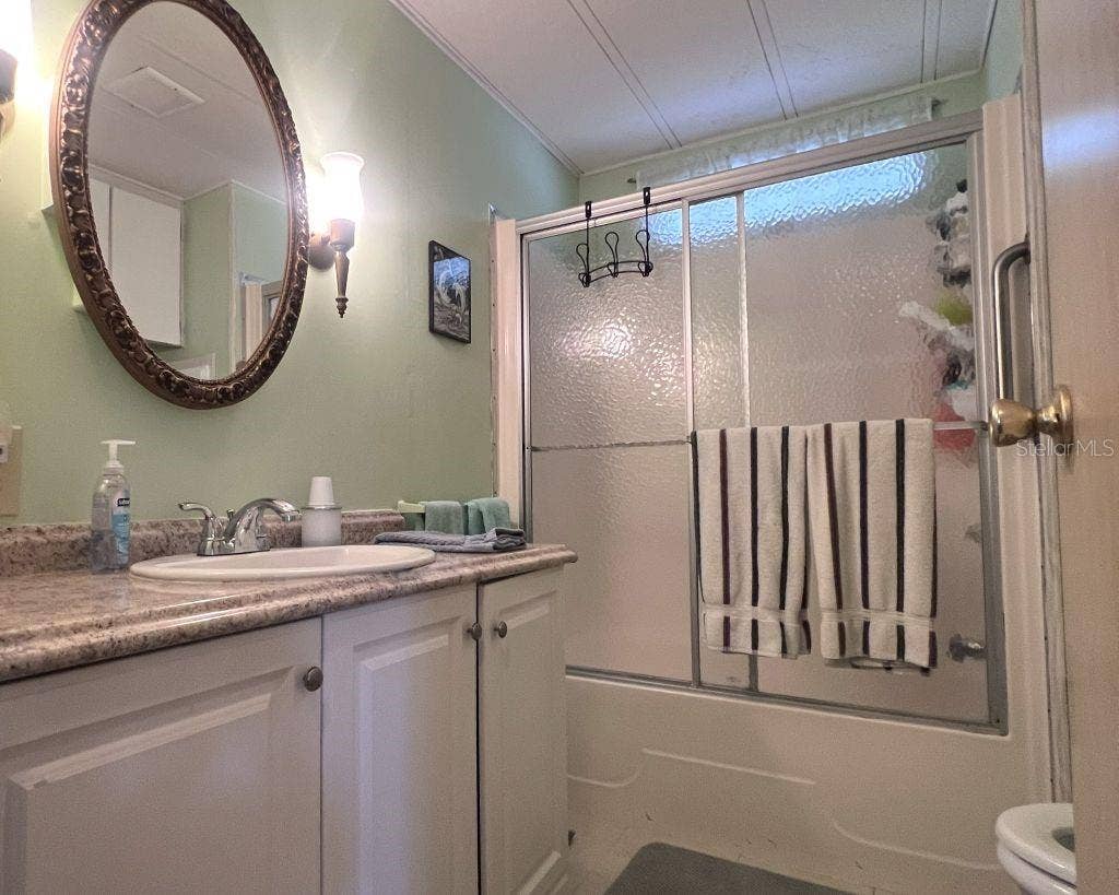102 TROUT, Punta Gorda, FL 33950 Guest bathroom