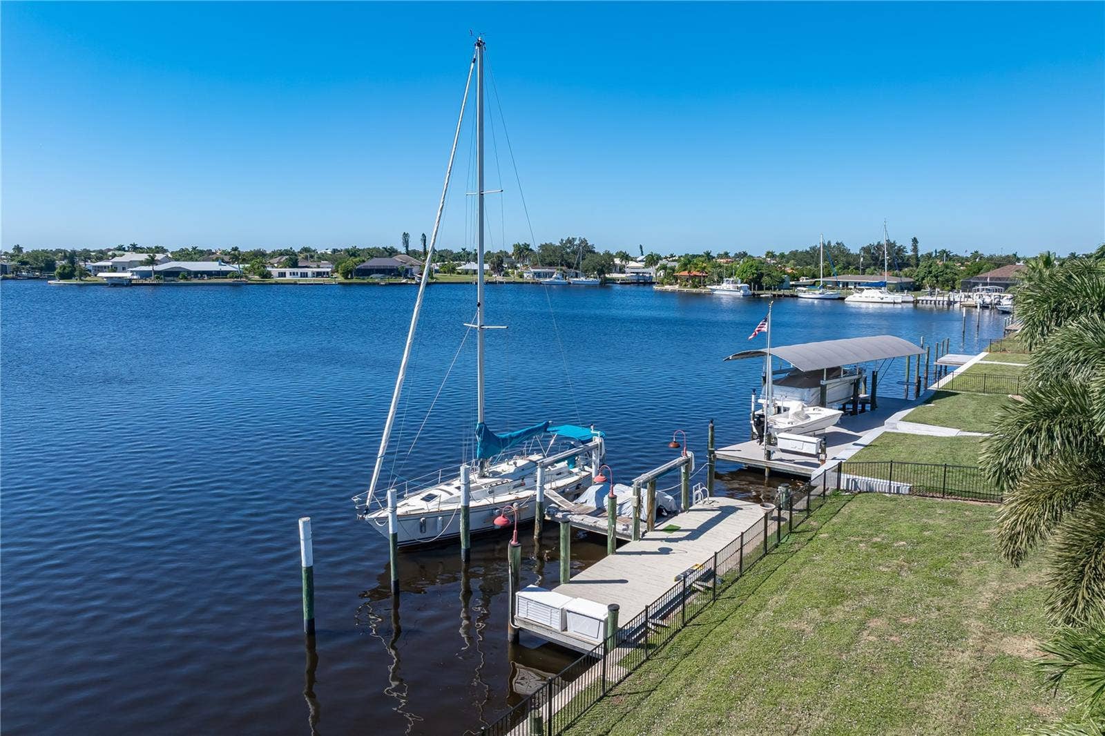 21551 EDGEWATER DRIVE, Port Charlotte, FL 33952 21551 EDGEWATER DRIVE, Port Charlotte, FL 33952