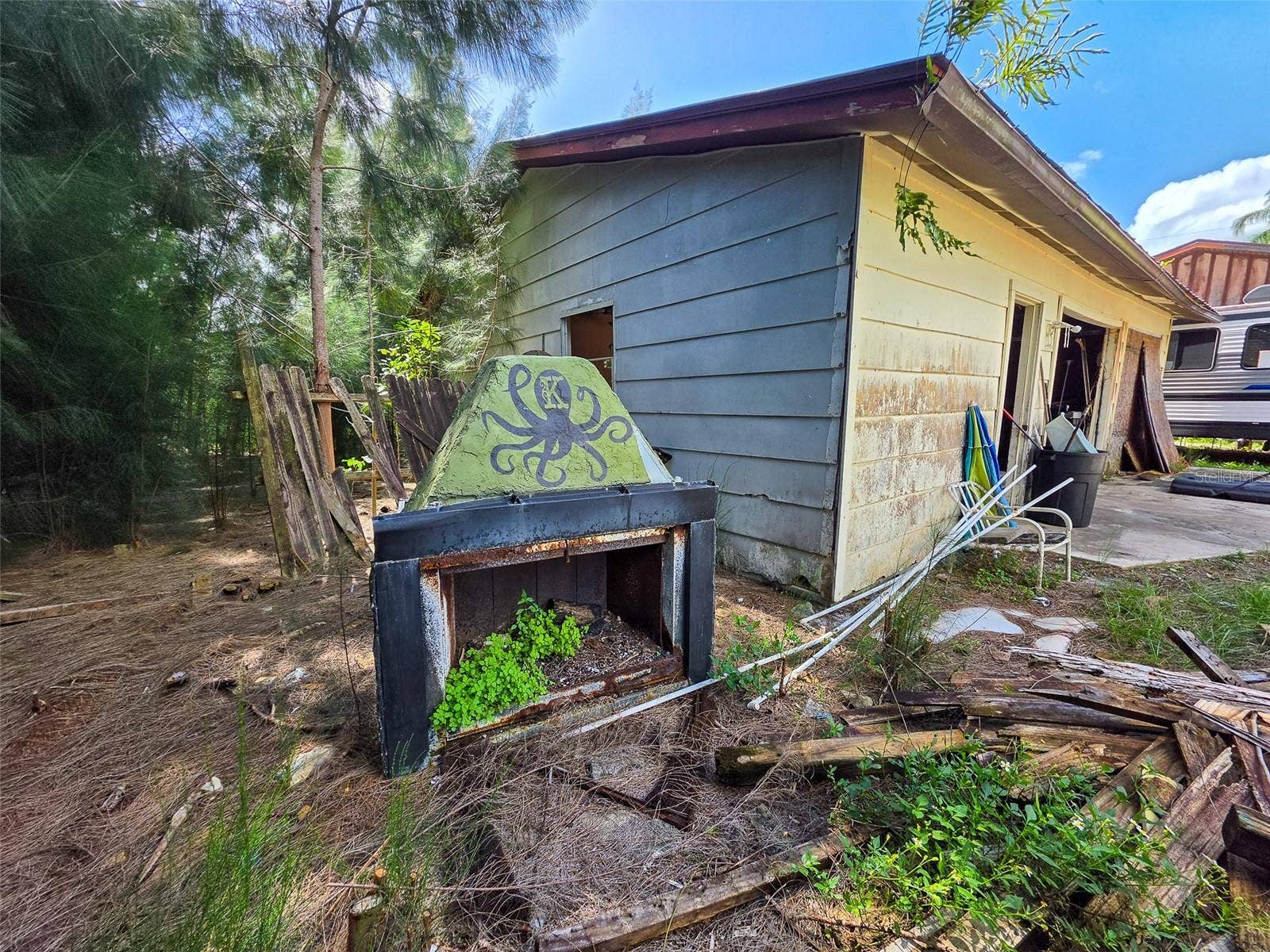 845 PALM AVENUE, Englewood, FL 34223 Fire Pit, Garage