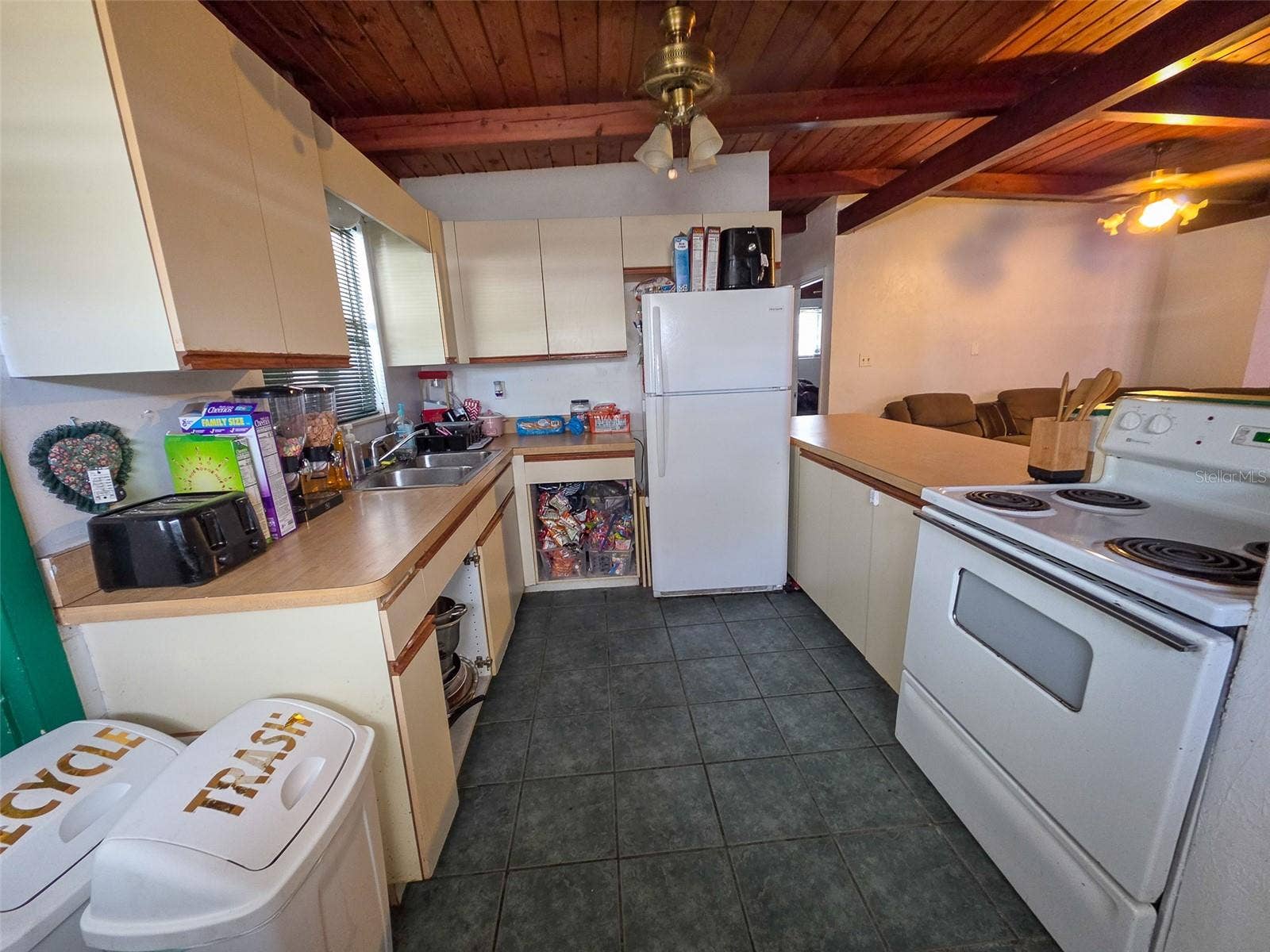 845 PALM AVENUE, Englewood, FL 34223 Kitchen