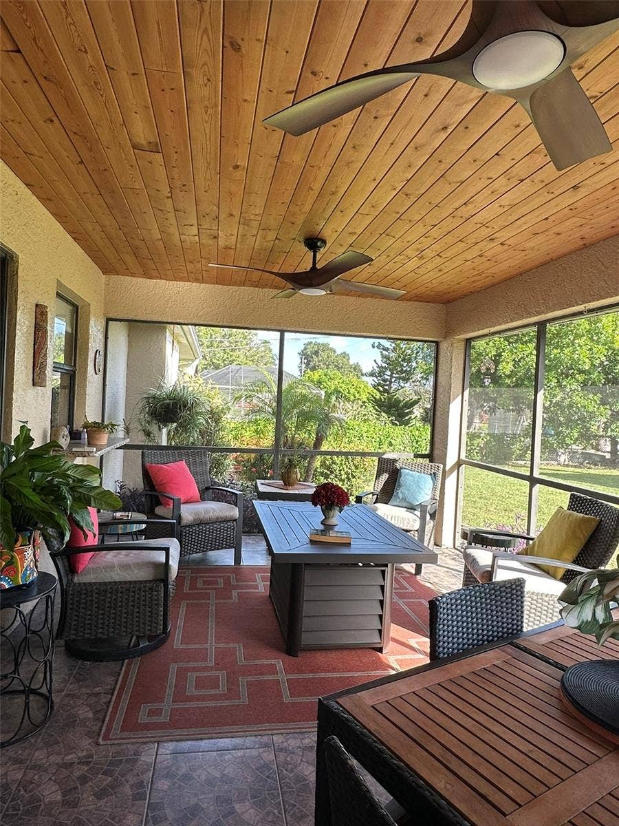 10' x 20' lanai