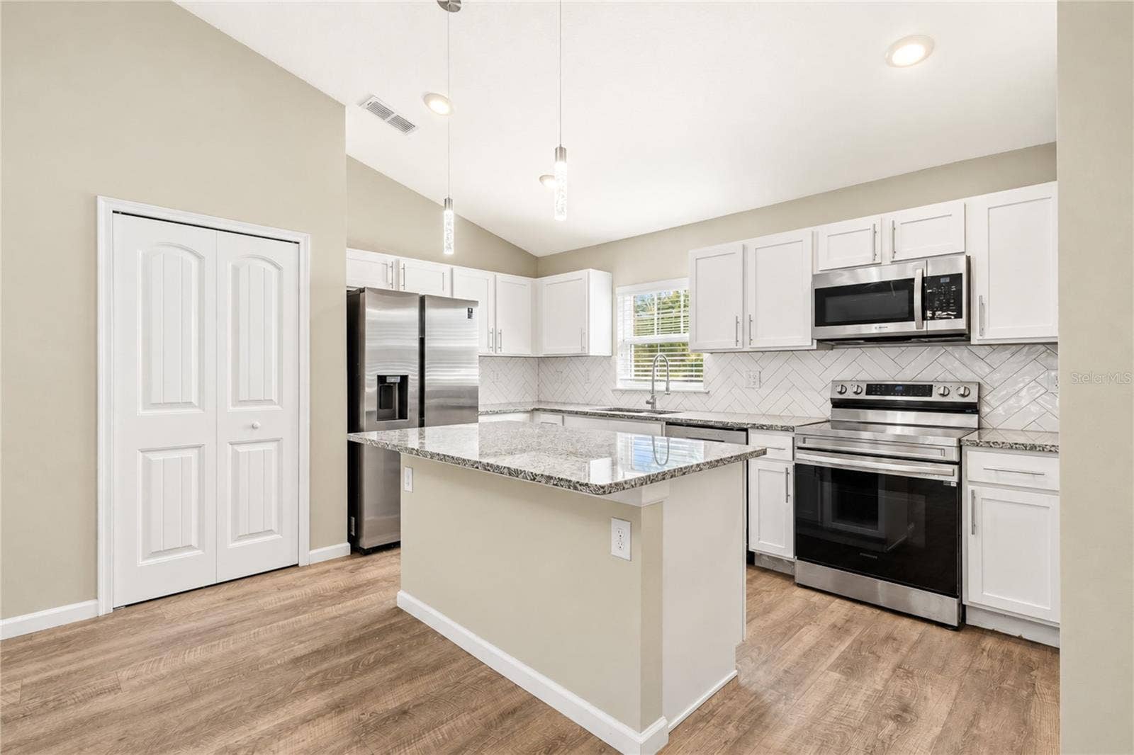 3 PIERCE LANE, Palm Coast, FL 32164 3 PIERCE LANE, Palm Coast, FL 32164