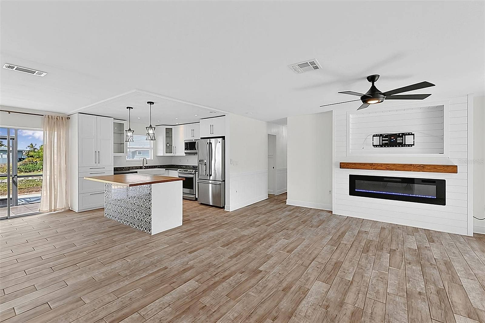 28 GOLFVIEW ROAD, Rotonda West, FL 33947 28 GOLFVIEW ROAD, Rotonda West, FL 33947