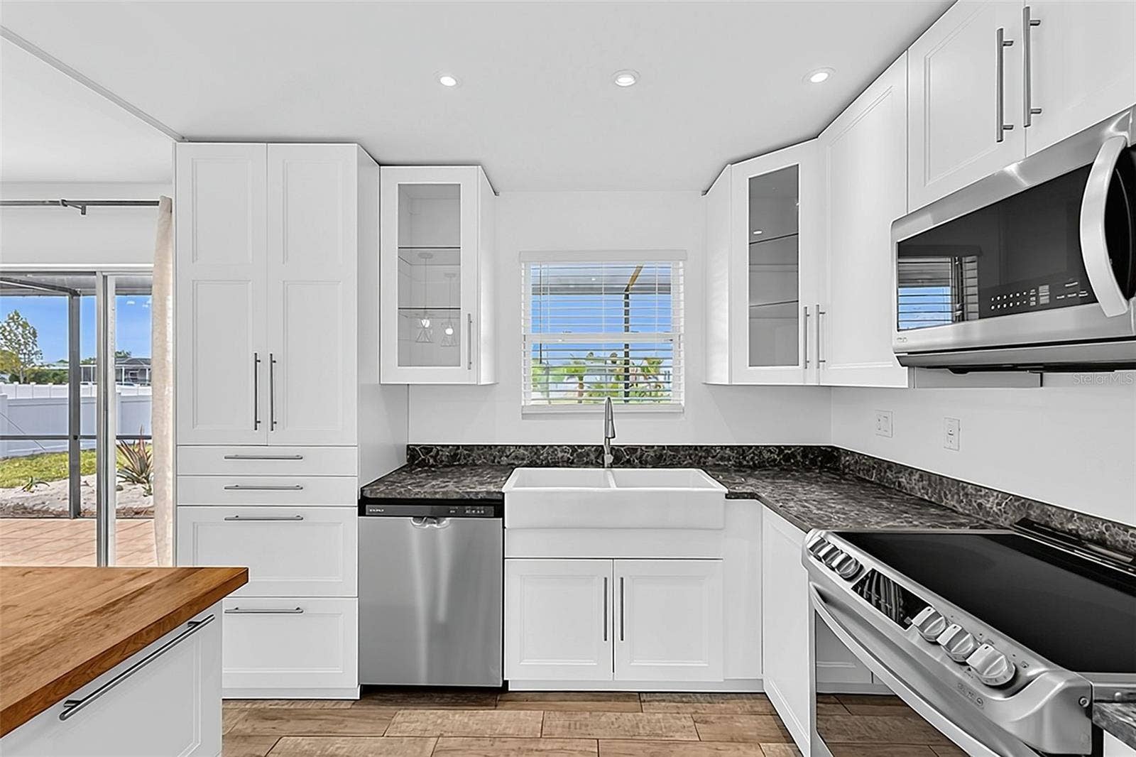 28 GOLFVIEW ROAD, Rotonda West, FL 33947 28 GOLFVIEW ROAD, Rotonda West, FL 33947