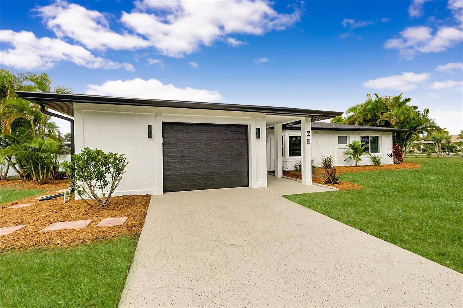 28 GOLFVIEW ROAD, Rotonda West, FL 33947 28 GOLFVIEW ROAD, Rotonda West, FL 33947