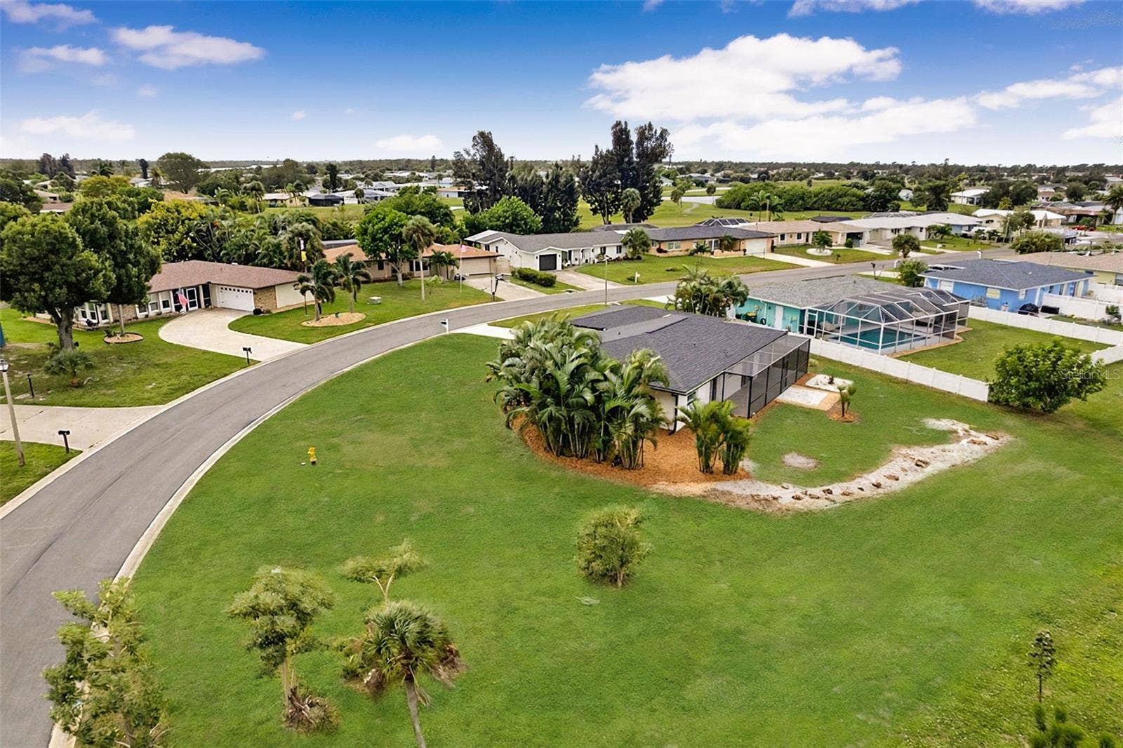 28 GOLFVIEW ROAD, Rotonda West, FL 33947 28 GOLFVIEW ROAD, Rotonda West, FL 33947