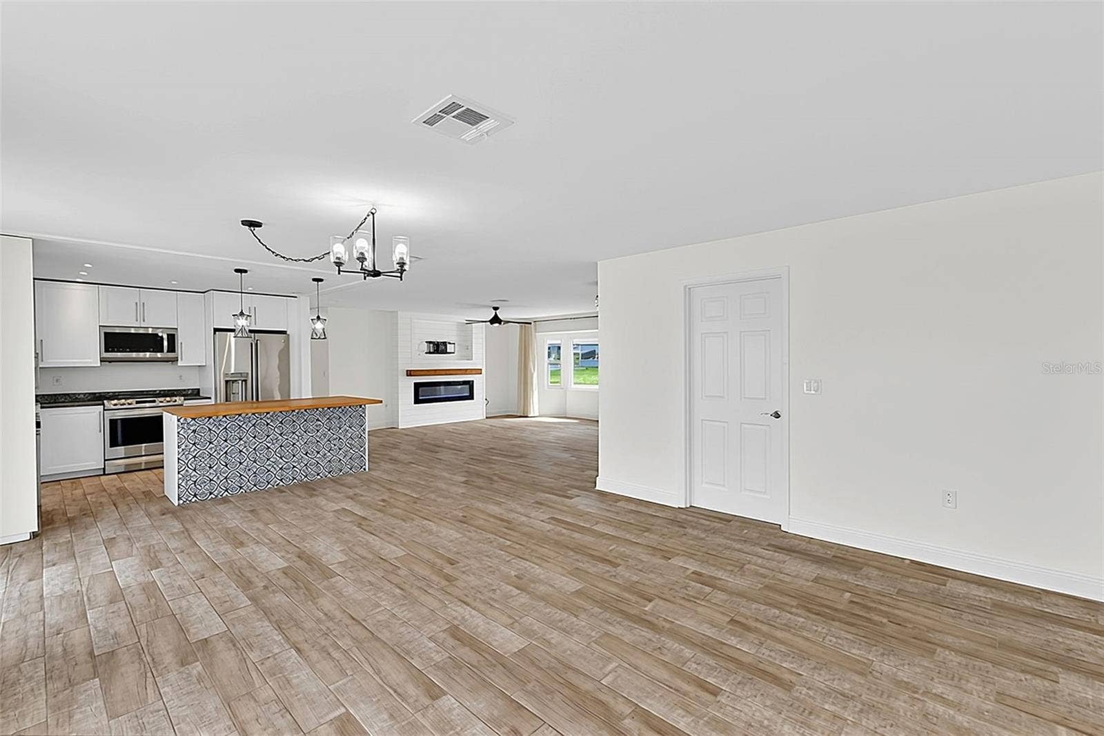 28 GOLFVIEW ROAD, Rotonda West, FL 33947 28 GOLFVIEW ROAD, Rotonda West, FL 33947