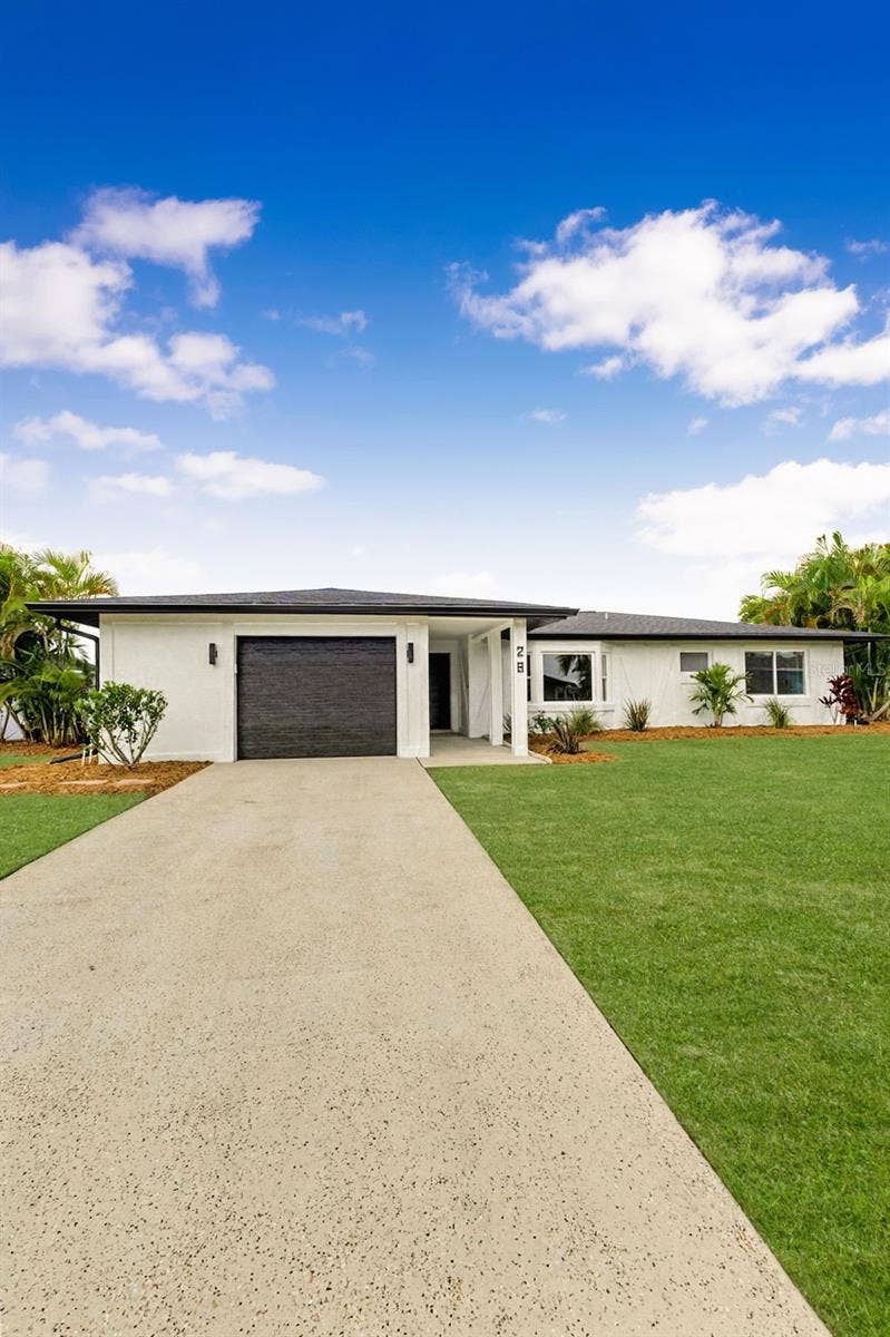 28 GOLFVIEW ROAD, Rotonda West, FL 33947 28 GOLFVIEW ROAD, Rotonda West, FL 33947