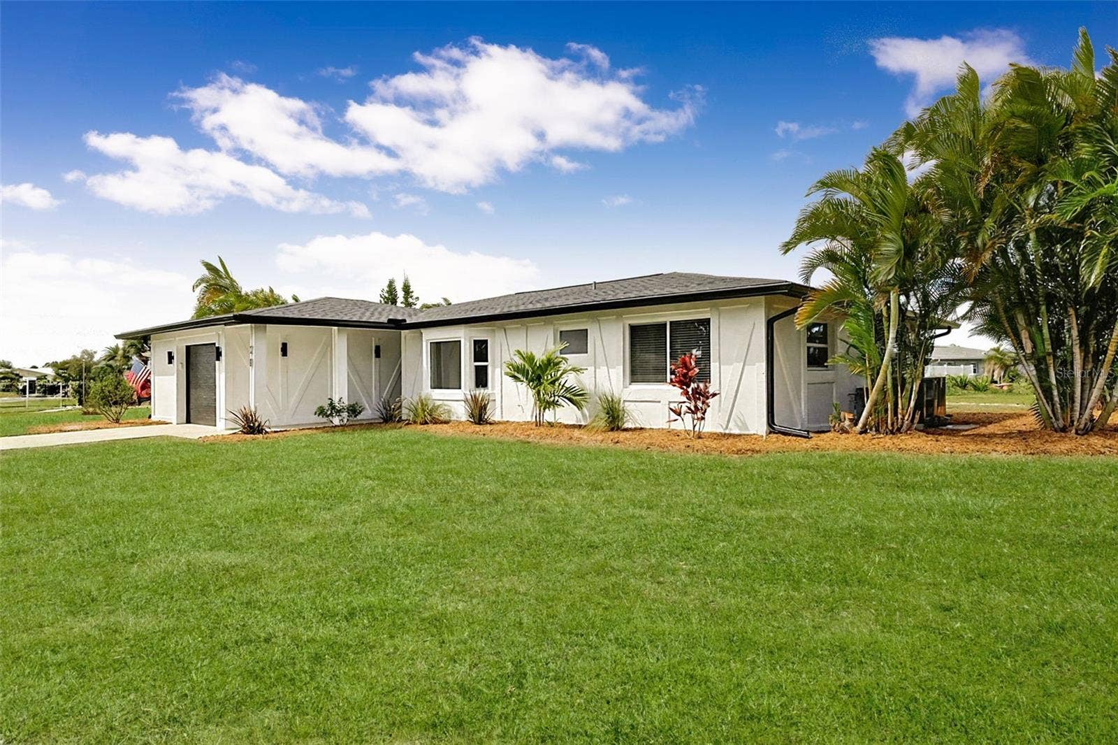 28 GOLFVIEW ROAD, Rotonda West, FL 33947 28 GOLFVIEW ROAD, Rotonda West, FL 33947