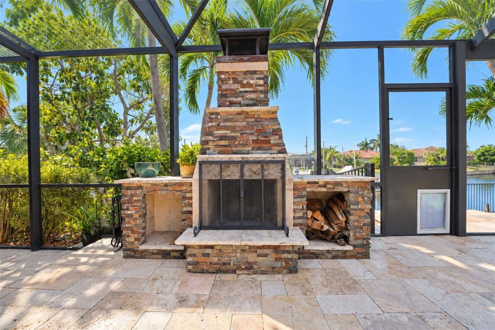321 PALM ISLES CT, Punta Gorda, FL 33950 Wood burning fireplace