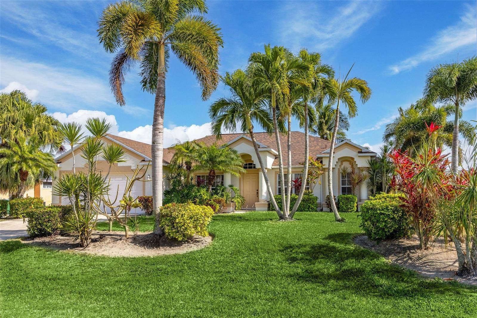 3327 SW 26TH AVENUE, Cape Coral, FL 33914 3327 SW 26TH AVENUE, Cape Coral, FL 33914