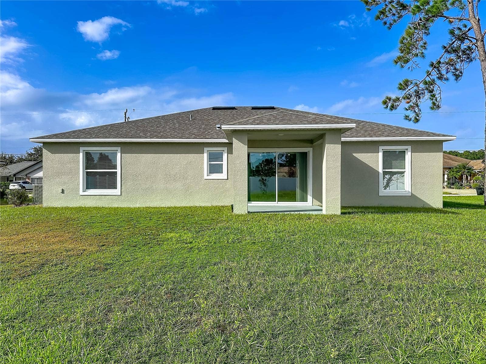 27 FREELAND LANE, Palm Coast, FL 32137 27 FREELAND LANE, Palm Coast, FL 32137
