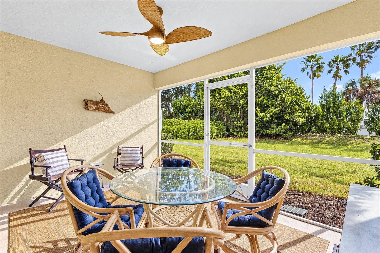 Enjoy morning coffee or night time drink on your lanai