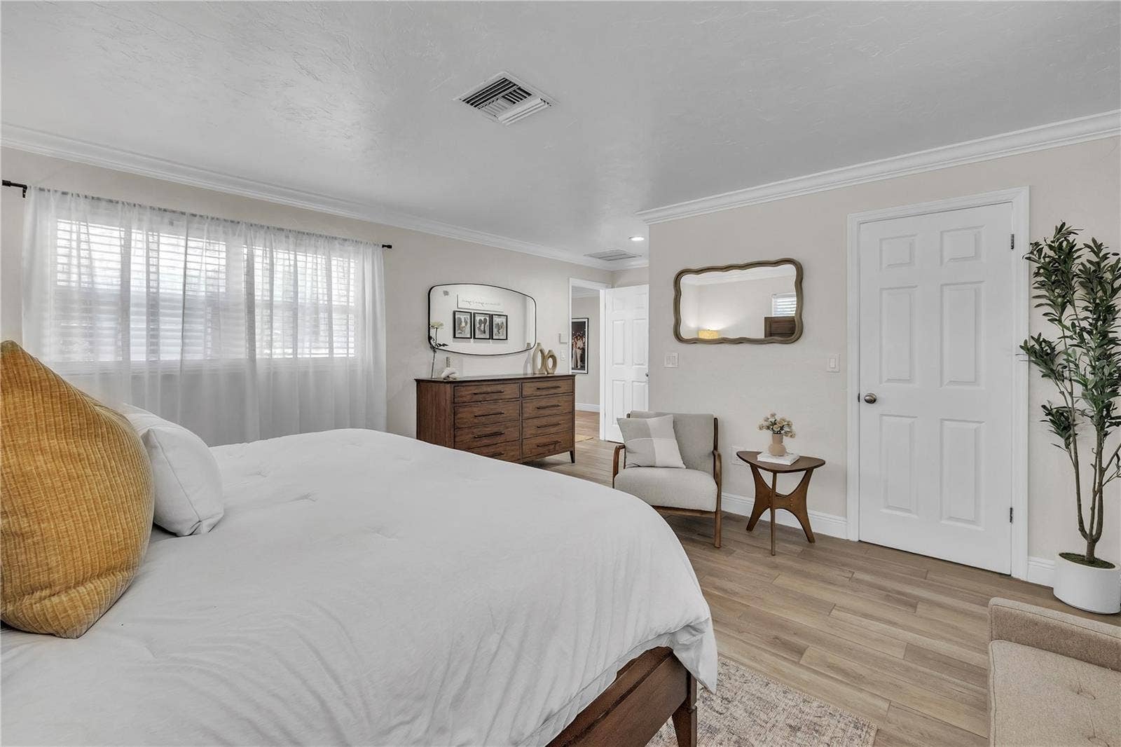 6723 AVENUE C, Sarasota, FL 34231 6723 AVENUE C, Sarasota, FL 34231