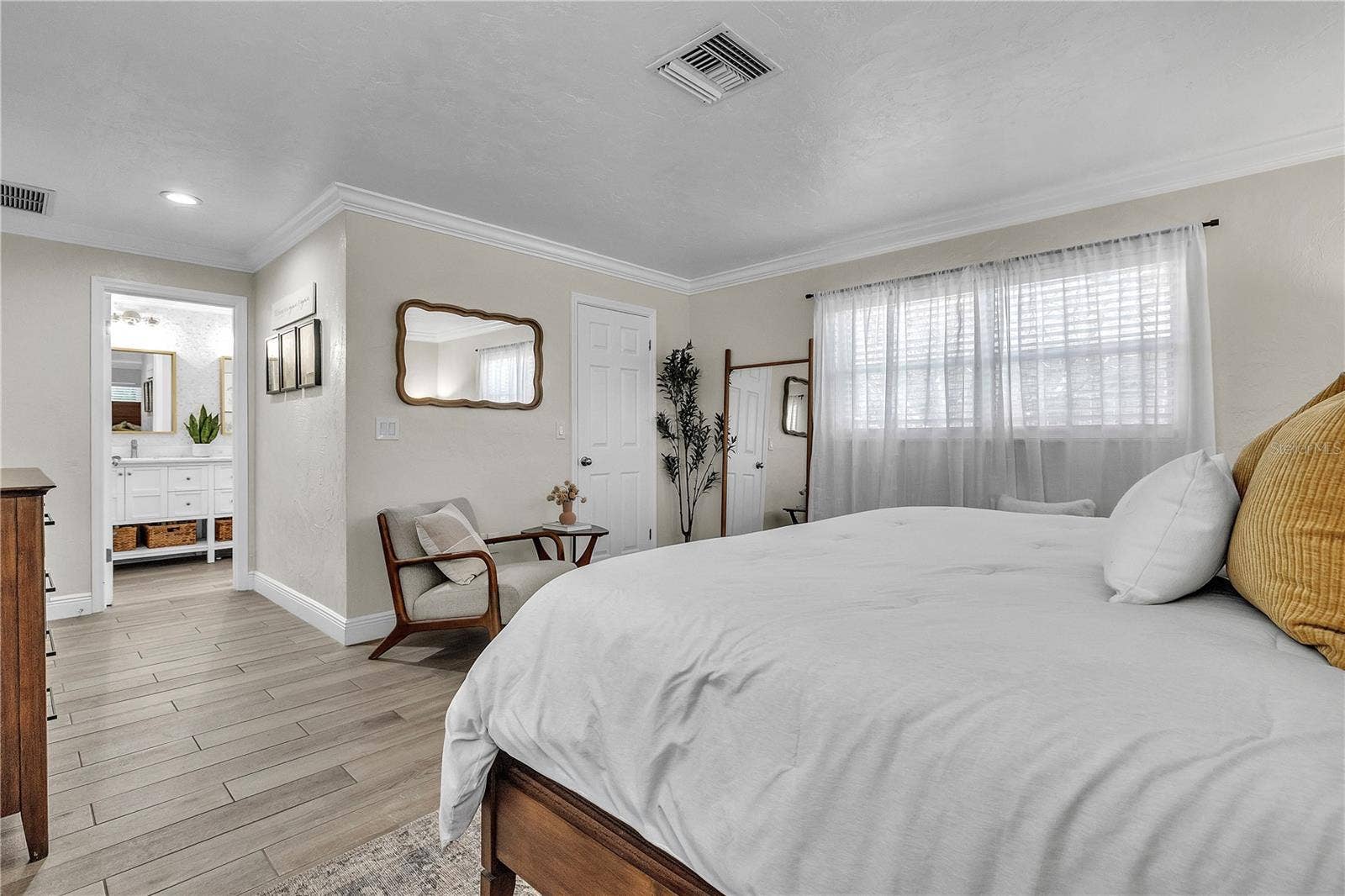 6723 AVENUE C, Sarasota, FL 34231 6723 AVENUE C, Sarasota, FL 34231