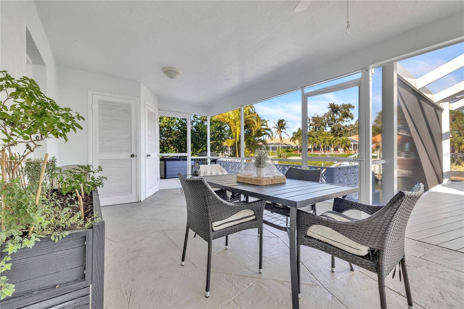 6723 AVENUE C, Sarasota, FL 34231 6723 AVENUE C, Sarasota, FL 34231
