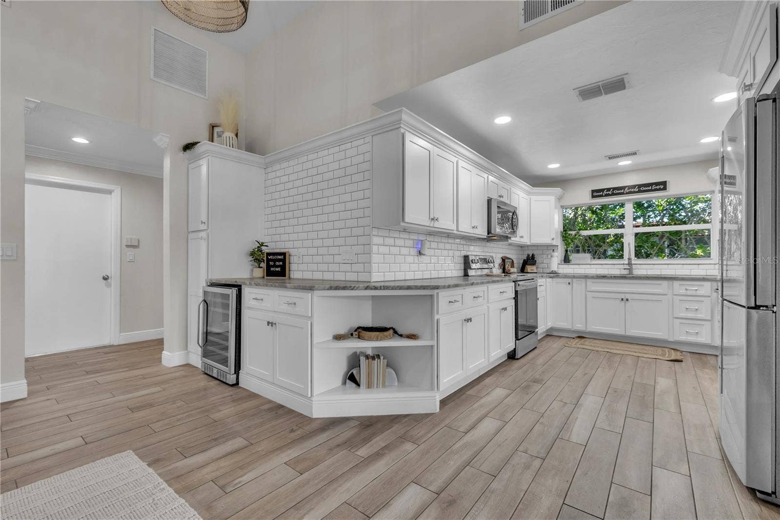 6723 AVENUE C, Sarasota, FL 34231 6723 AVENUE C, Sarasota, FL 34231