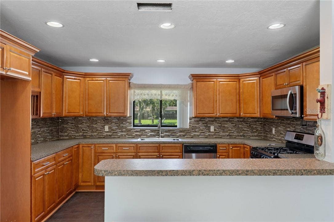 149 & 151 SE Paradise Point ROAD, Crystal River, FL 34429 149 & 151 SE Paradise Point ROAD, Crystal River, FL 34429