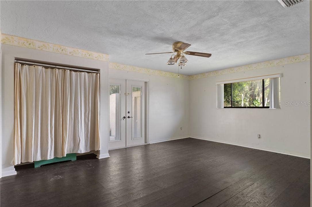 149 & 151 SE Paradise Point ROAD, Crystal River, FL 34429 149 & 151 SE Paradise Point ROAD, Crystal River, FL 34429