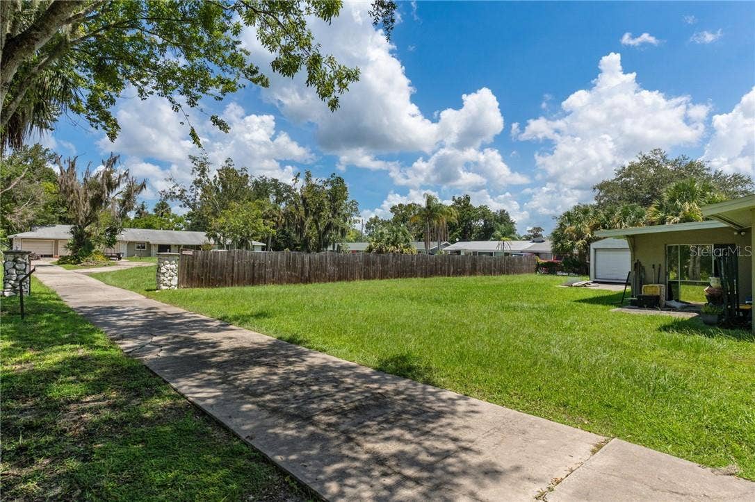 149 & 151 SE Paradise Point ROAD, Crystal River, FL 34429 149 & 151 SE Paradise Point ROAD, Crystal River, FL 34429