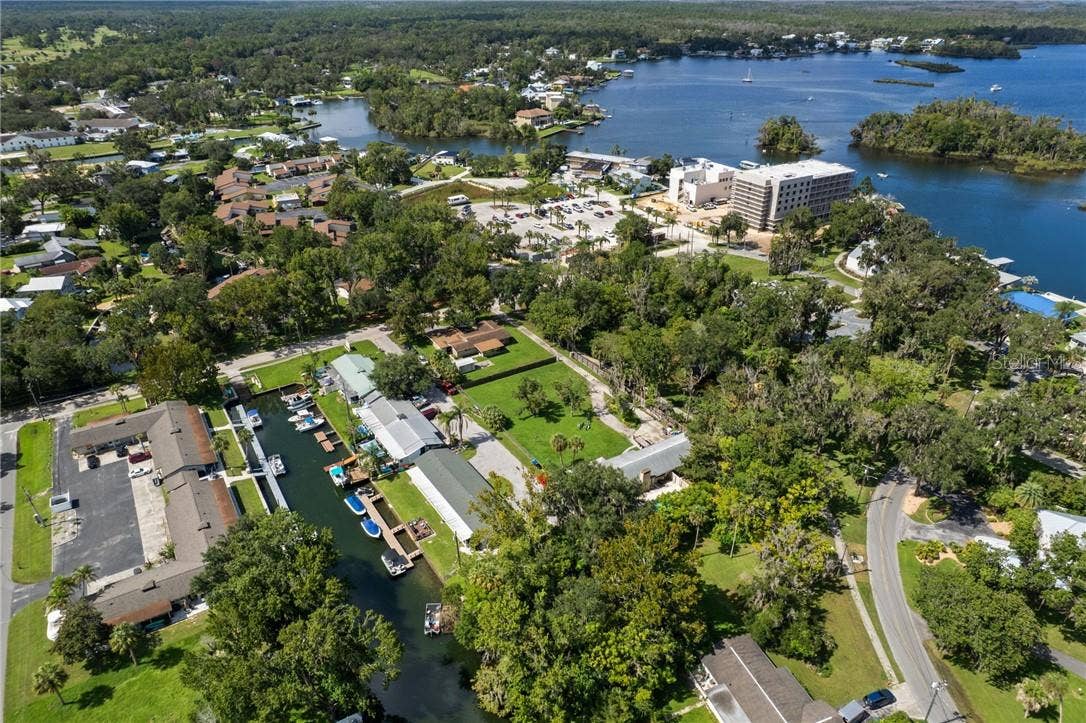 149 & 151 SE Paradise Point ROAD, Crystal River, FL 34429 149 & 151 SE Paradise Point ROAD, Crystal River, FL 34429
